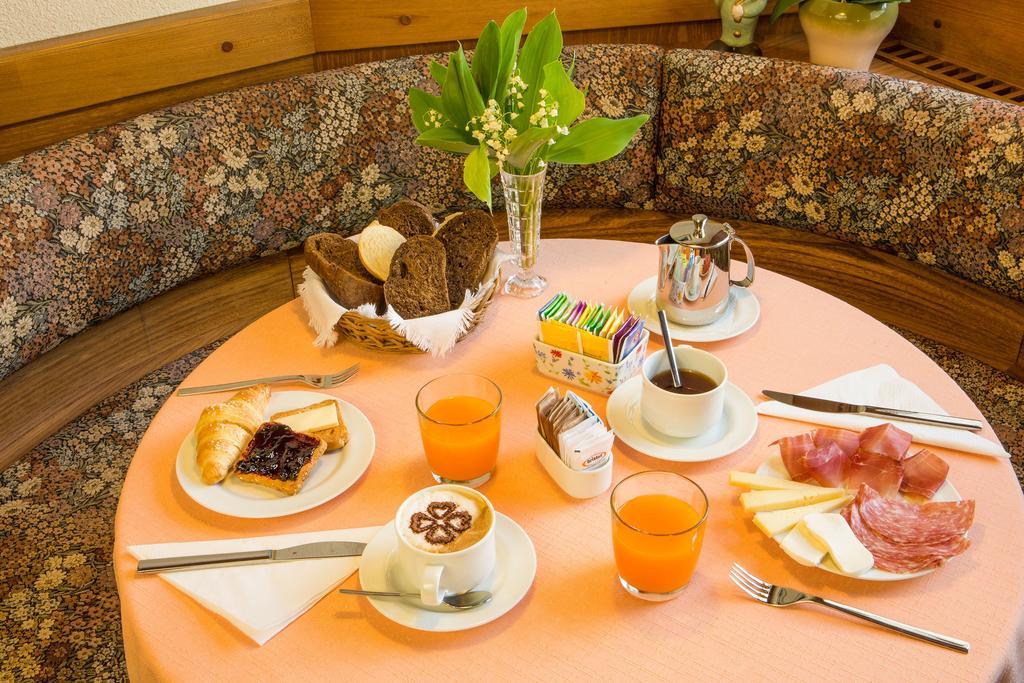 Hotel Garni Ai Serrai Рока Пиеторе Екстериор снимка
