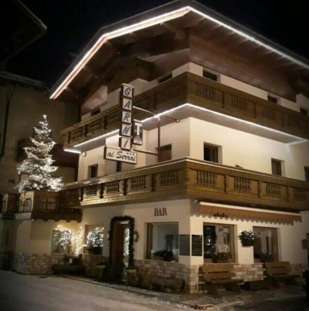 Hotel Garni Ai Serrai Рока Пиеторе Екстериор снимка
