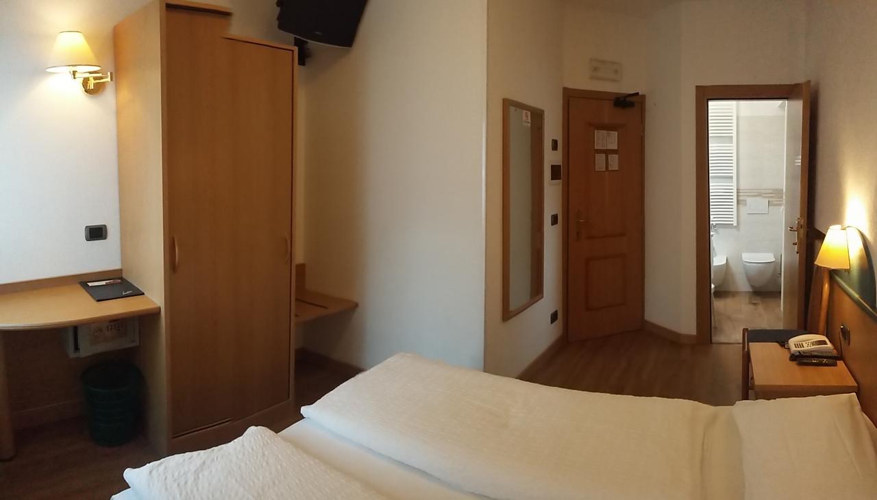 Hotel Garni Ai Serrai Рока Пиеторе Екстериор снимка